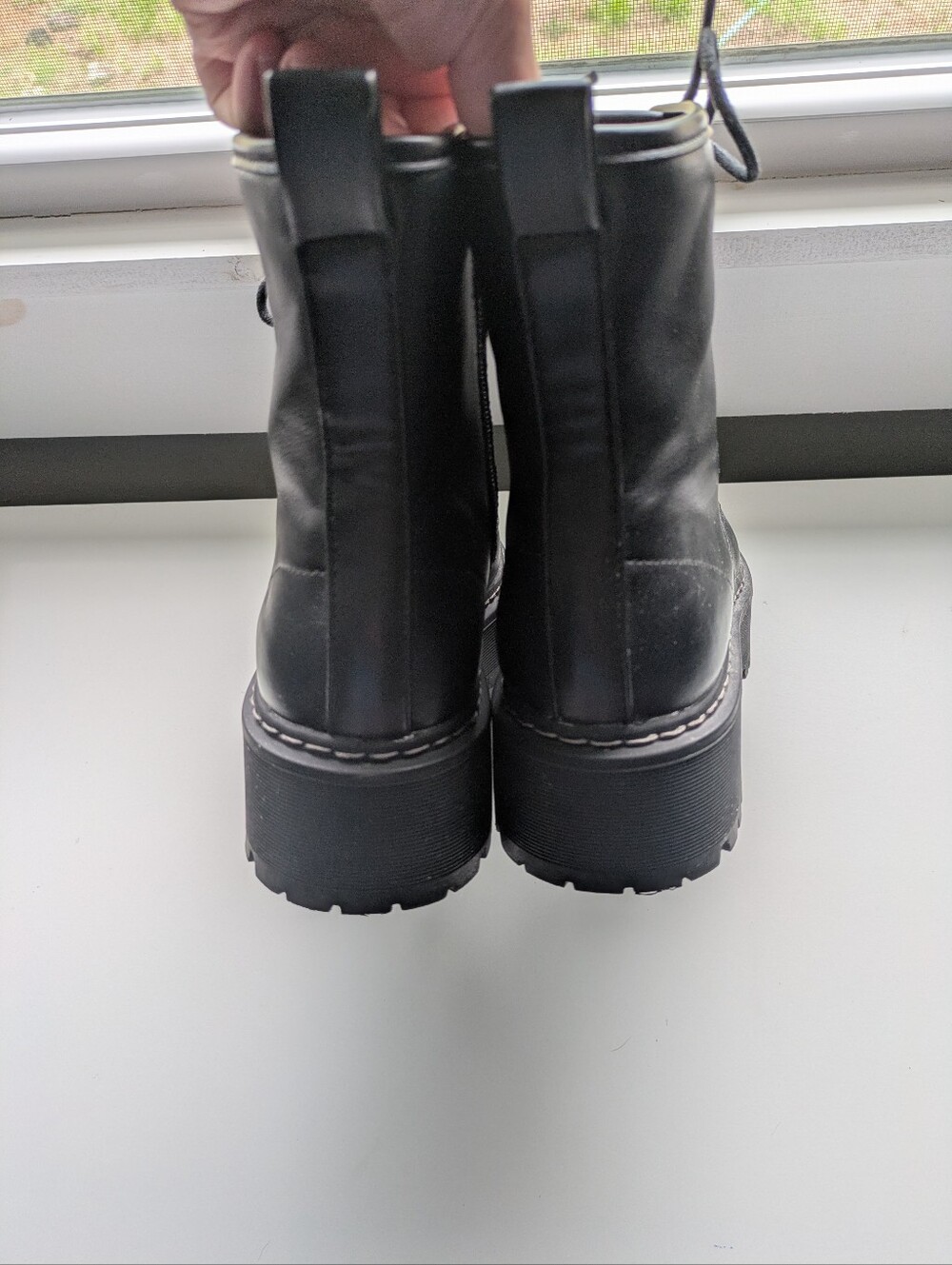 Steve Madden Bettyy Black Platform Combat Boots 8 Vegan Leather - Picture 5 of 12